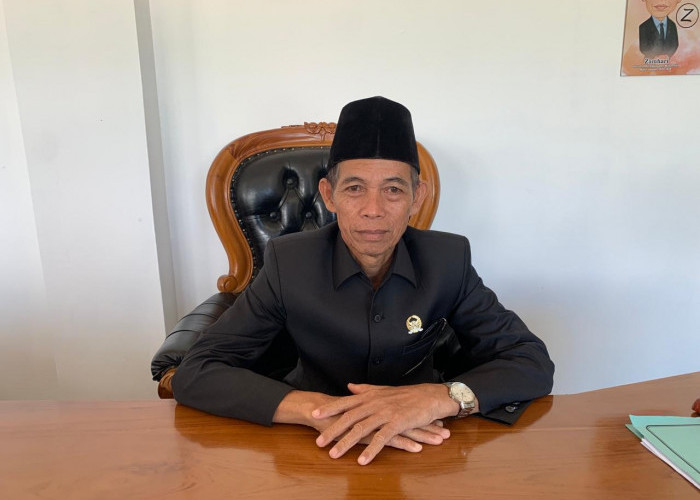 Sosok Inspiratif: Zamhari, Ketua DPRD Mukomuko yang Dulu Jualan Manisan