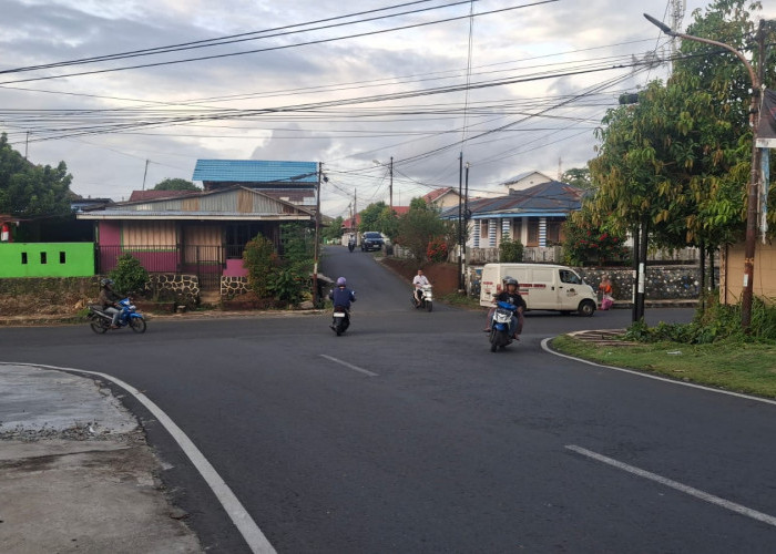 Astra Motor Bengkulu Ingatkan Pengendara Motor untuk #Cari_Aman di Persimpangan Jalan