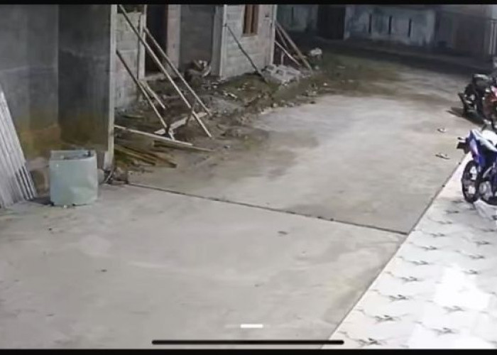 Motor Yamaha MX King Mahasiswa UNIB Raib Digondol Maling, Aksi Terekam CCTV