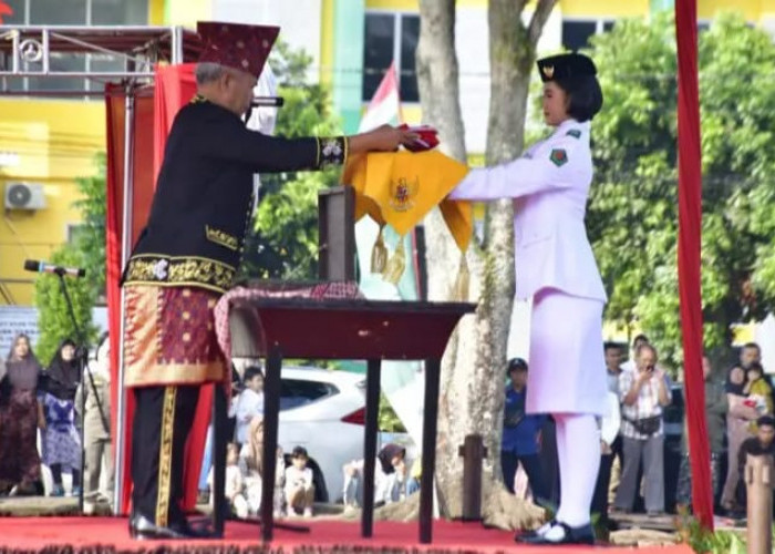 Upacara HUT RI ke-79, Pejabat Rejang Lebong Mengenakan Baju Adat Nusantara