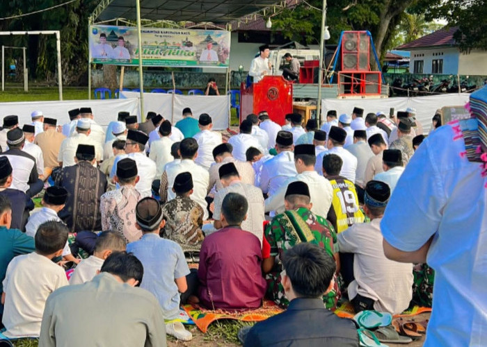 Sholat Ied di Tanjung Kemuning, Bupati Gusril Ajak Masyarakat Pahami Makna Hari Raya Kurban