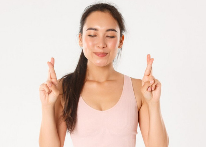 Mudah dan Murah! Ini Tips Mengencangkan Kulit dengan Facial Yoga