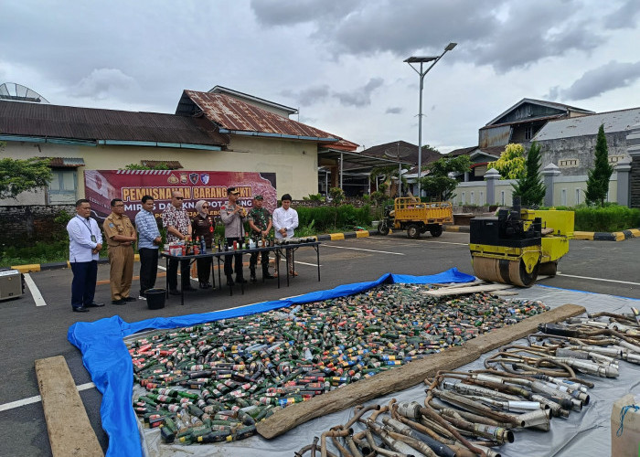 Ribuan Botol Miras Dimusnahkan, Barang Bukti Hasil Operasi Pekat Selama Tahun 2024 di Rejang Lebong