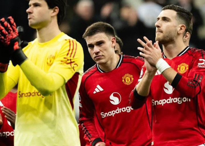 Lengah di Menit Akhir, Manchester United Takluk dari Newcastle United Meski Unggul Jumlah Pemain