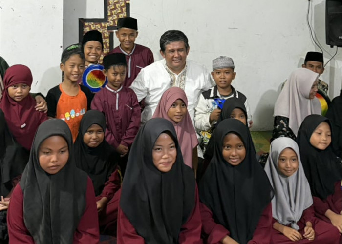 Pulau Enggano, Pelindo Gelar Khitan Massal hingga Salurkan Perlengkapan Sekolah