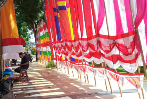 Jelang HUT RI, Pedagang Bendera Bermunculan di Bengkulu