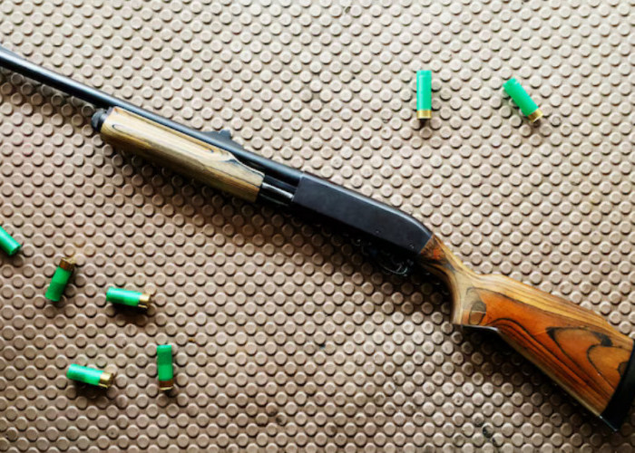 Terlibat Laka Lantas, Pengacara Ini Ketahuan Bawa Pistol Ilegal dan Narkoba