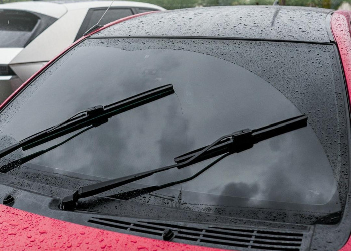 10 Tips Ampuh Merawat Wiper Mobil agar Tahan Lama