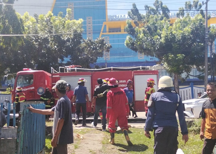 Kebakaran Akibat Regulator Gas LPG Bocor, Istri Pemilik Rumah Alami Luka Bakar Ringan