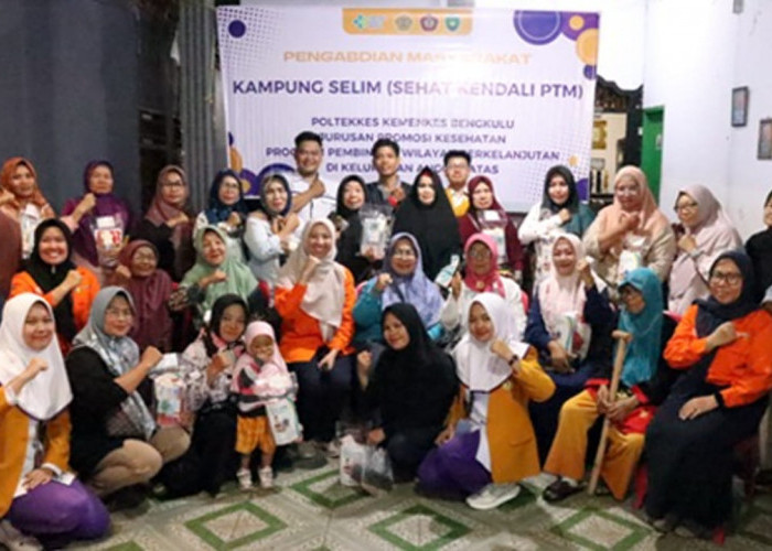 Edukasi dan Pelatihan Perawatan Mandiri Diabetes Mellitus: Membangun Kampung Sehat SeLIM PTM di Bengkulu