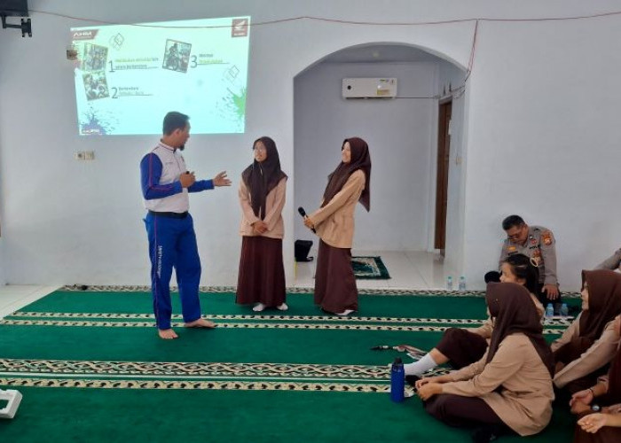 Astra Motor Bengkulu Tanamkan Budaya Safety Riding Sejak Sekolah di SMKN 1 Argamakmur