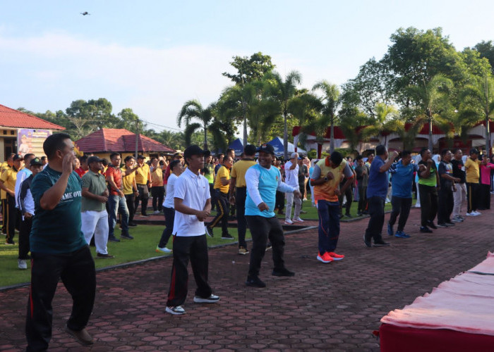 Semarak HUT Bhayangkara ke-80, Polres Mukomuko Gelar Olahraga dan Senam Bersama