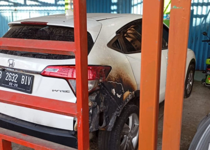Mobil Ketua DPRD Seluma Diduga Dibakar OTK, Polisi Selidiki Motif dan Buru Pelaku