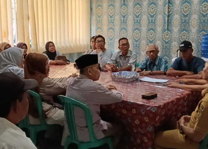 Lurah dan Seklur Malabero Kosong, Warga Datangi Kantor Camat