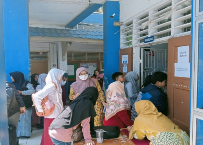 Tidak Dapat Sekolah, Sebanyak 40 Calon Siswa SMP Kota Bengkulu Mengadu ke Disdikbud