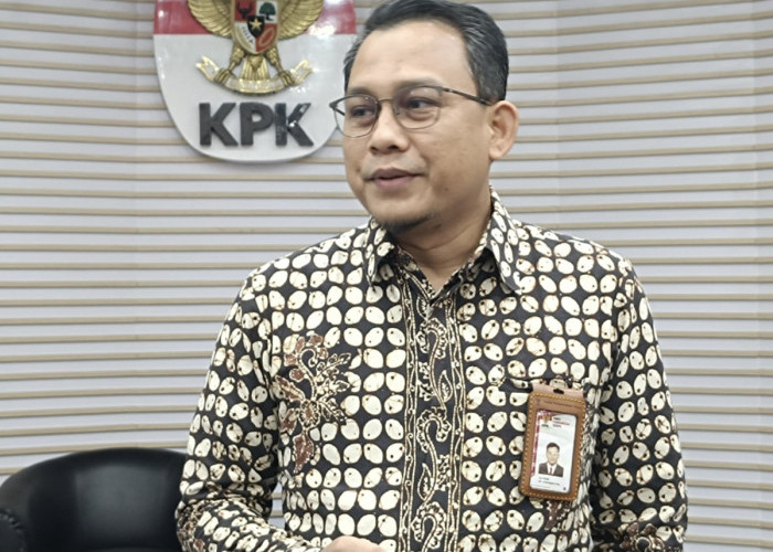 OTT di Kaltim, KPK Amankan 11 Orang Kasus Suap Proyek, Jokowi Berhentikan Firli Bahuri