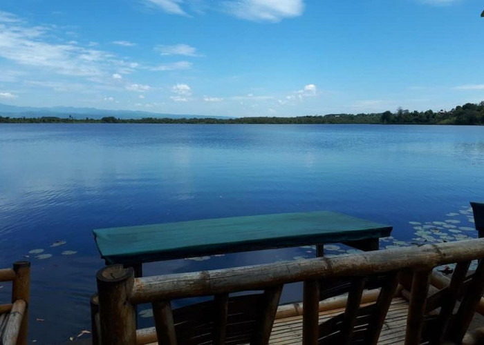 Menyelami Pesona dan Legenda Danau Dendam Tak Sudah di Bengkulu