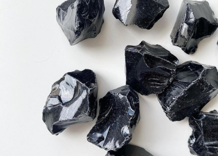 Pesona Keindahan dan Keistimewaan Batu Akik Obsidian, Punya Kepercayaan Mistis Sebagai Perhiasan