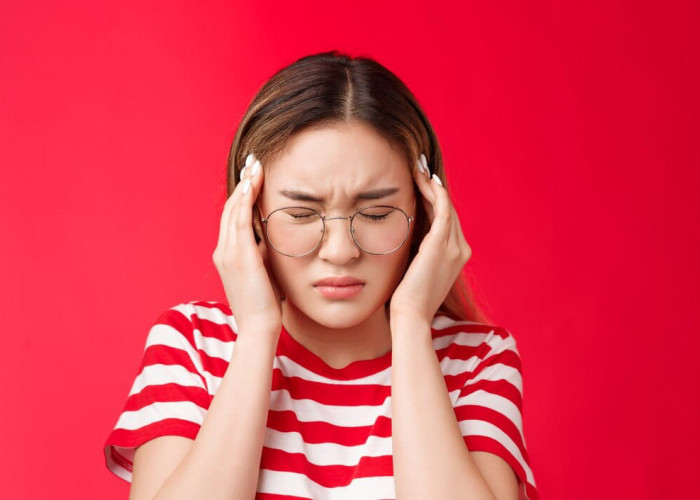Jangan Dibiarkan! Kenali 7 Penyebab Sakit Kepala Bagian Depan dan Cara Mengatasinya