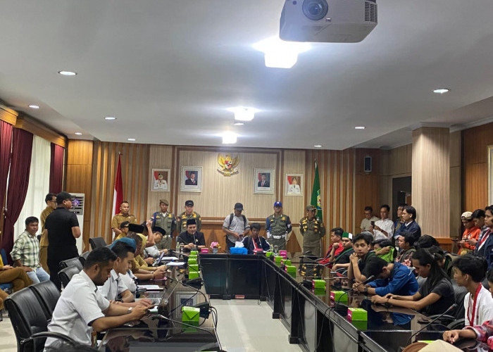 Aksi May Day di Bengkulu Berlanjut ke Hearing, Tuntutan Buruh Disampaikan