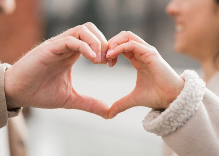 WOW! Jatuh Cinta Ternyata Bermanfaat Bagi Kesehatan Jantung, Ketahui Juga 7 Manfaatnya