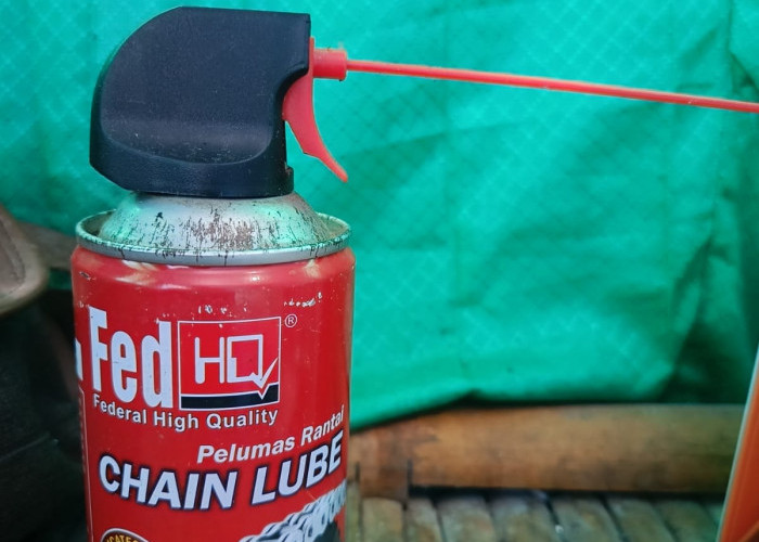 Oli Bekas Bikin Rantai Tidak Elastis, Ini Manfaat Chain Lube