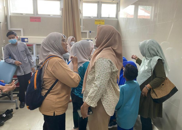 7 Siswa SD di Bengkulu Dilarikan ke IGD Usai Santap MBG, Guru Cium Bau Tak Sedap