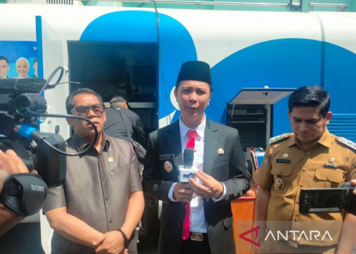 Gubernur Lampung Hapus Pungutan Uang Komite Mulai Tahun Ajaran Baru 2025/2026