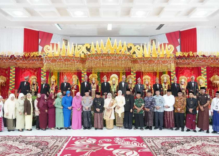 10 Pasangan Nikah Gratis di Balai Kota Bengkulu, Pemkot Siapkan Kamar untuk Bulan Madu