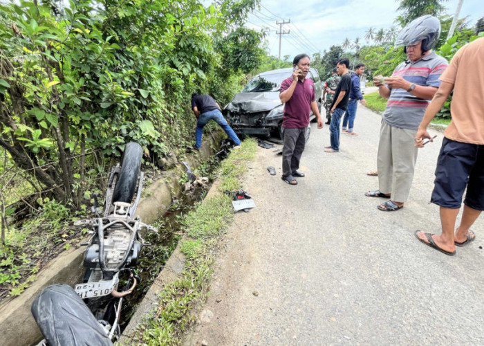 Kecelakaan di Tebat Kubu! Kijang Innova Vs Honda CRF Satu Korban Luka Serius, Simak Kronologinya di Sini