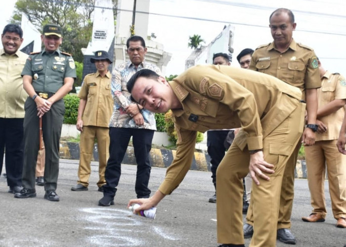 Tetapkan Titik Nol Pekerjaan Rekonstruksi Jalan Sukowati, Bupati Fikri: Langkah Awal Perbaikan Infrastruktur