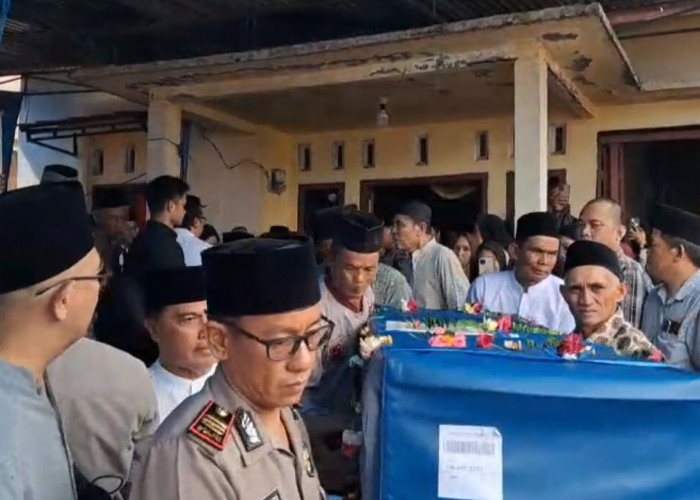 Tangis Keluarga Iringi Pemakaman Riski, PMI Rejang Lebong yang Baru Dua Hari Bekerja di Jepang