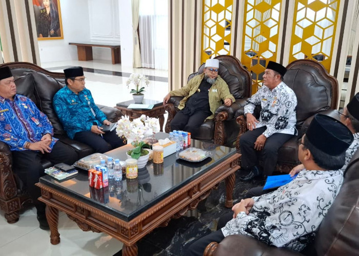 HUT PGRI 2026 Jadi Momentum, Helmi Hasan Tegaskan Komitmen Perkuat Guru Bengkulu