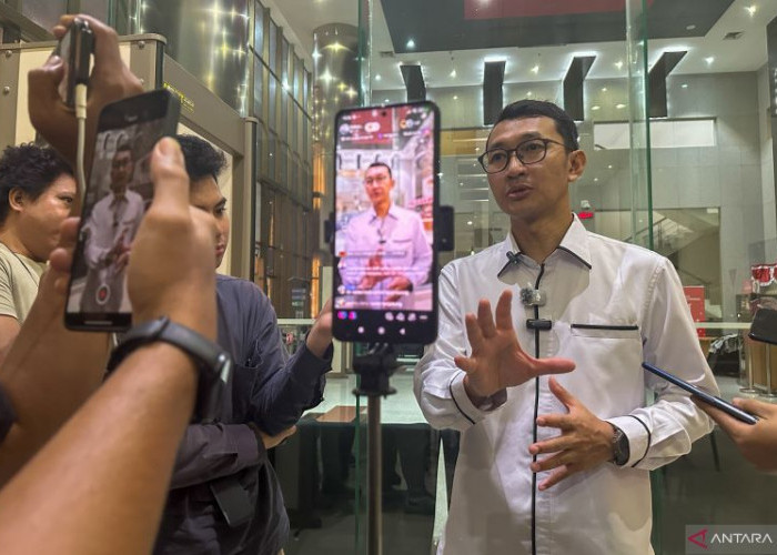 KPK Periksa Ketua Komisi I DPRD Kota Bengkulu, Ada Apa dengan Kasus Suap?