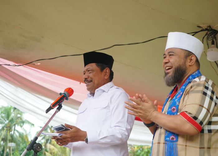 Jalan Mulus Pasar Ngalam Rampung, Warga Seluma Gelar Syukuran Bersama Helmi – Mian