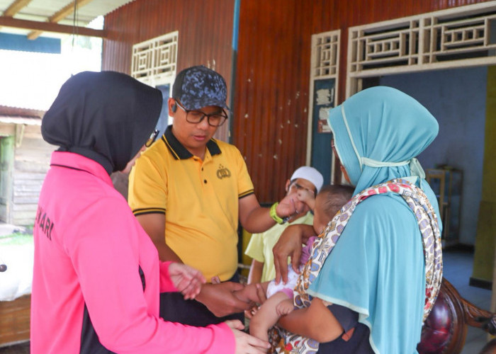 Sentuh Sisi Kemanusiaan, Polres Mukomuko dan Bhayangkari Berbagi dengan Anak Berkebutuhan Khusus