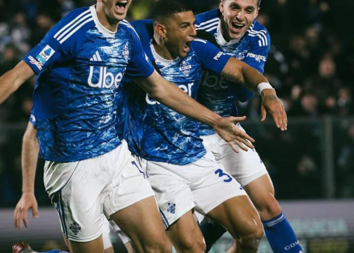 Como Comeback Fantastis, Tekuk 10 Pemain AS Roma 2-1 di Sinigaglia