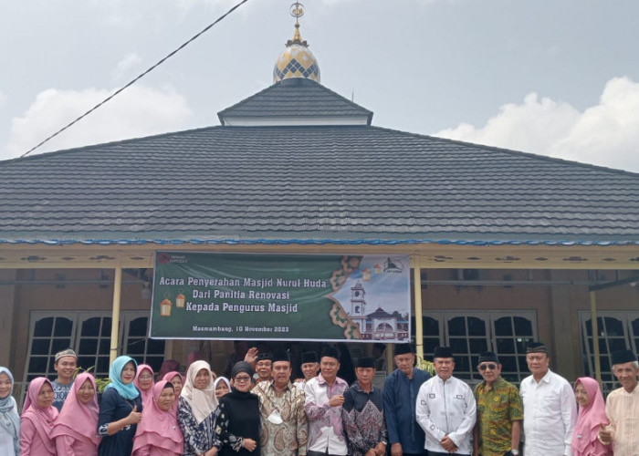 Yayasan RS Rafflesia Bantu Renovasi Masjid Nurul Huda Masmambang Seluma