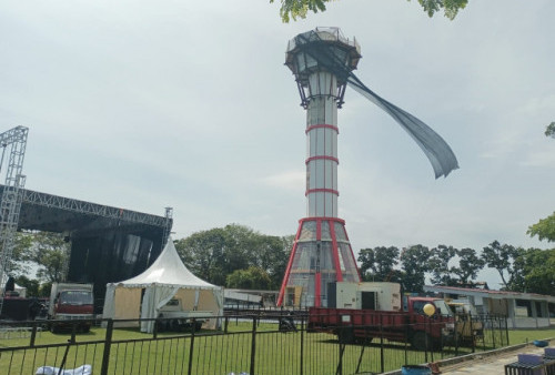 View Tower di Lapangan Merdeka Kota Bengkulu Dipasang Waring