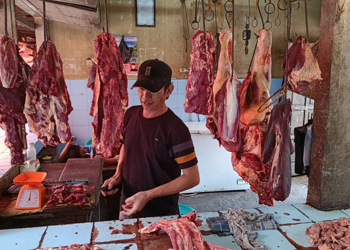 Pedagang Daging Sapi di Rejang Lebong Keluhkan Omzet Menurun Saat Ramadan 1445 H 