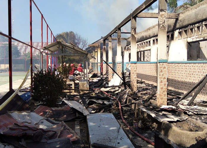 Kebakaran SMPN 19 Bengkulu, 7 Bangunan Ludes Terbakar, Proses Belajar Tetap Berjalan