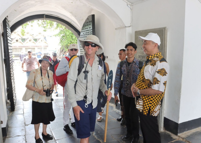 Calon Walikota Dani Hamdani Sambut Kedatangan 125 Wisatawan Mancanegara dari Belgia, Prancis, dan Australia