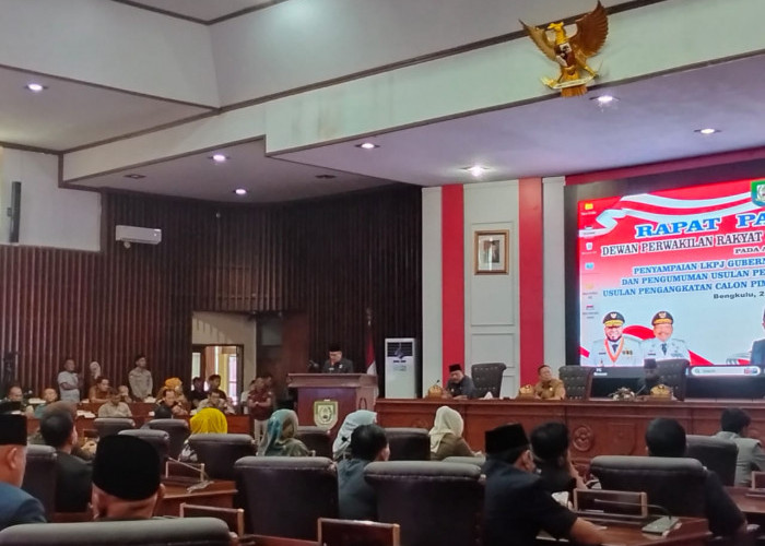 Paripurna DPRD Bengkulu Sahkan Usulan Pergantian Pimpinan di Tengah Ketegangan