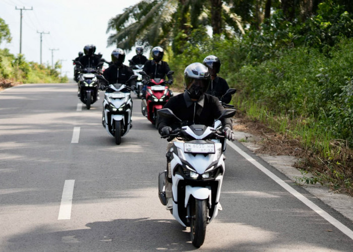 Tips Aman Berkendara Motor Saat Hujan Abu Vulkanik, Jangan Paksa Perjalanan