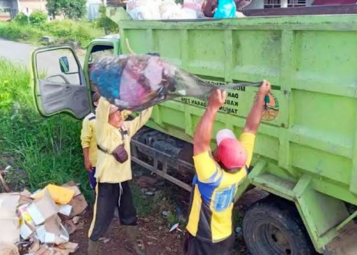 Pemkab Mukomuko Anggarkan Rp561 Juta untuk Kesejahteraan Petugas Kebersihan 2026