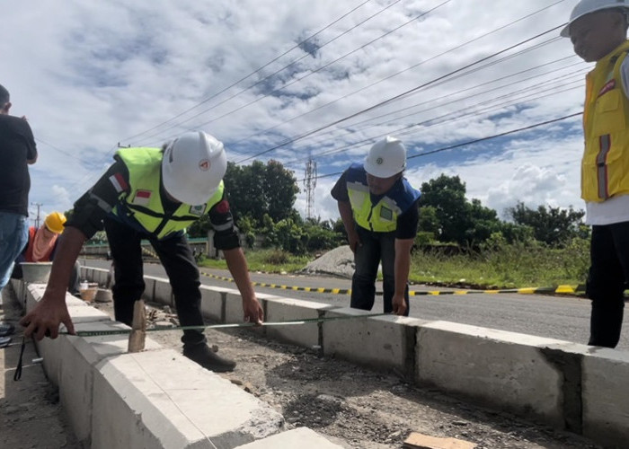 Solusi Rawan Laka, Median Jalan 2,9 KM Dibangun di Jalur Bandara–Betungan