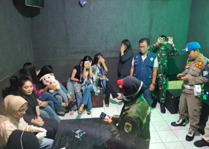 Satpol PP Mukomuko Periksa Kesehatan 20 Pemandu Karaoke, Antisipasi Penyebaran HIV/AIDS Saat Ramadan