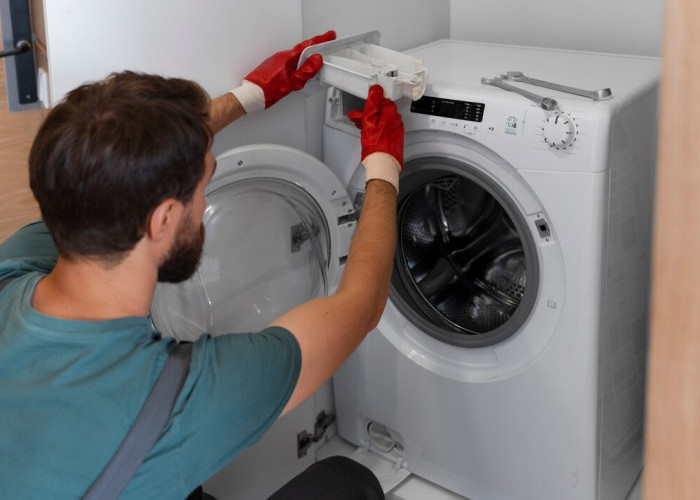 Sisa Deterjen Bisa Sebabkan Mesin Cuci Kotor dan Berjamur? Atasi dengan 8 Cara Ini