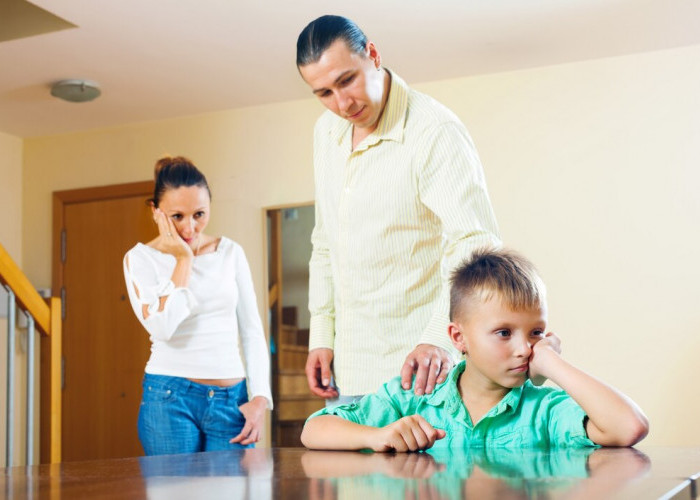 Mengenal Istilah Toxic Parents, Orangtua yang Mendidik Anak dengan Cara 'Beracun'