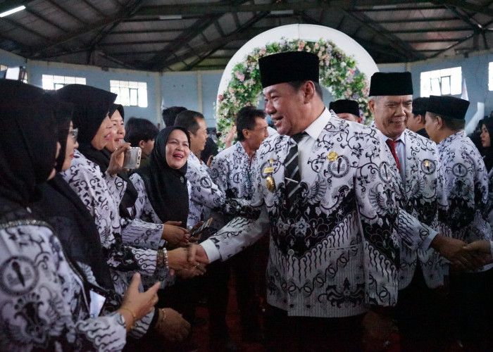 Peringatan HUT ke-79 PGRI dan Hari Guru Nasional, Rosjonsyah Apresiasi Dedikasi Guru di Bengkulu